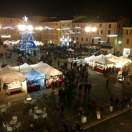 Апартаменты Res. Centro Storico Фано Экстерьер фото